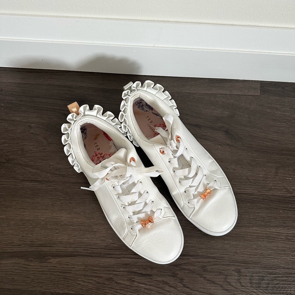 Ted Baker White Ruffled Sneakers with Gold Accents